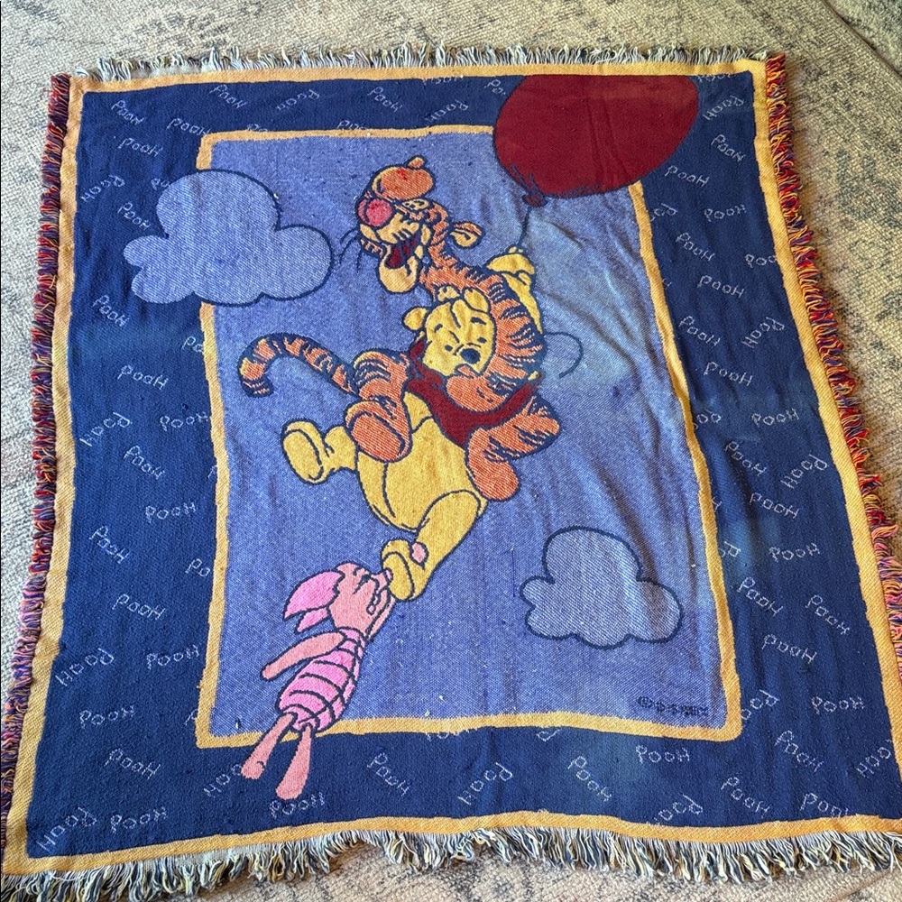 Disney Winnie the Pooh Tapestry Throw